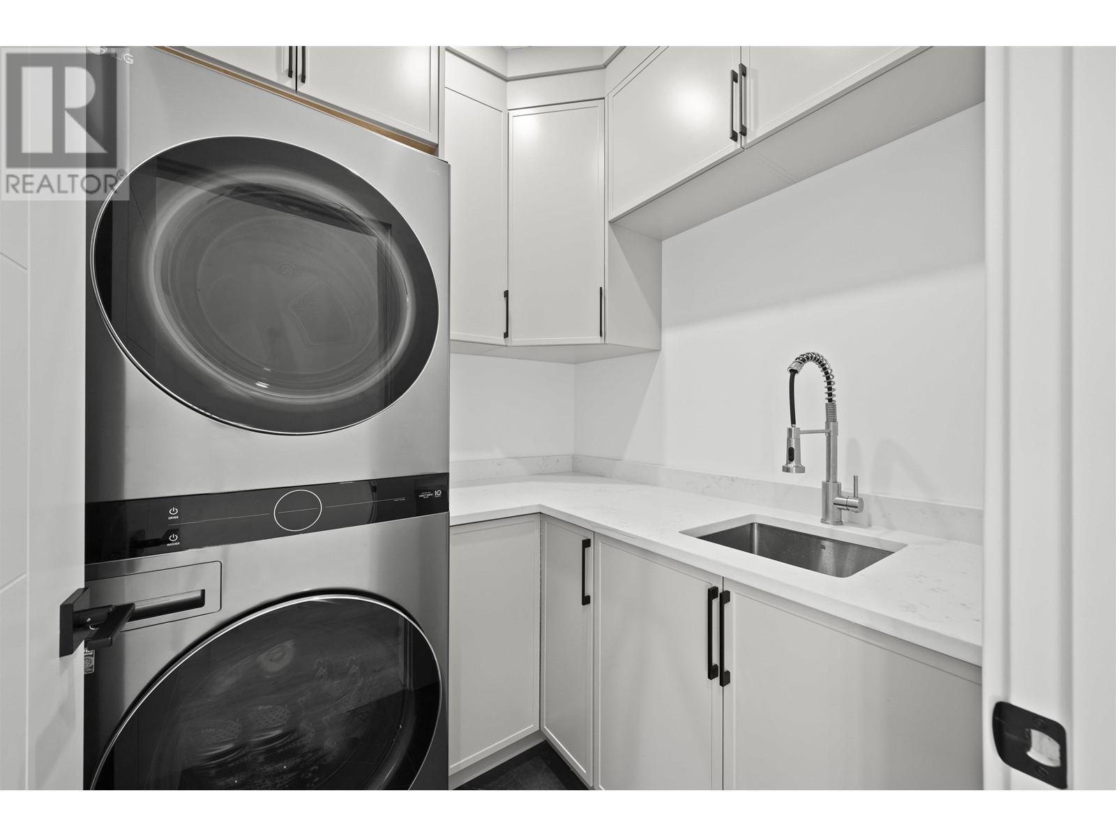 1054 Smith Avenue, Coquitlam, British Columbia  V3J 2X8 - Photo 22 - R3005223