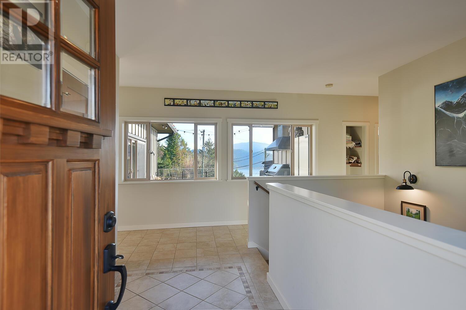 Property at 659-661 GIBSONS WAY image 4