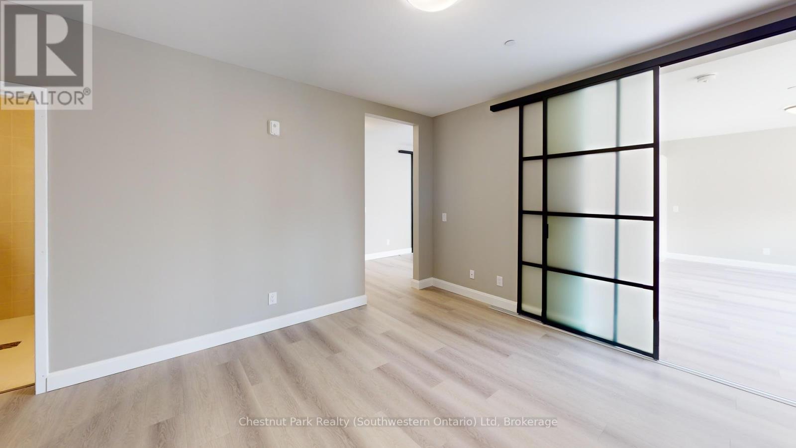205 - 2 Quebec Street, Guelph, Ontario N1H 2T2 - Photo 8 - X12162737