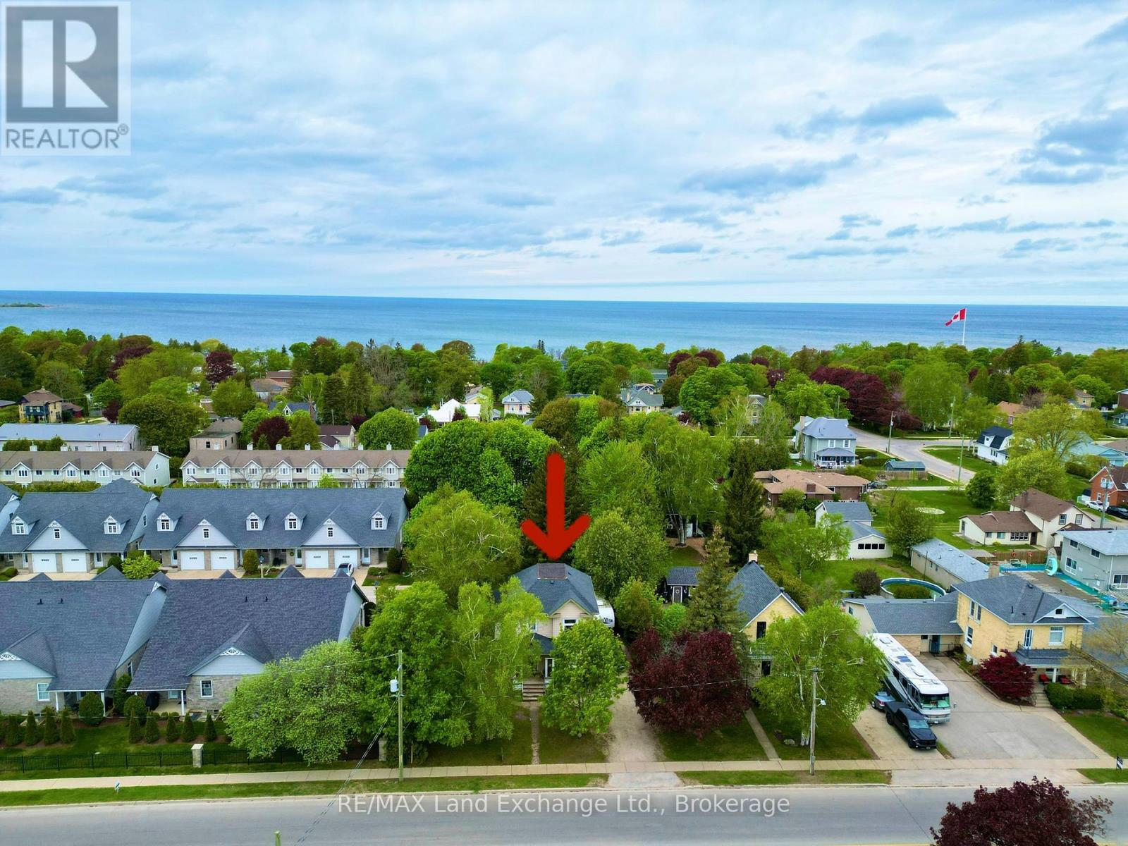 79 Albert Street S, Saugeen Shores, Ontario  N0H 2L0 - Photo 2 - X12162742