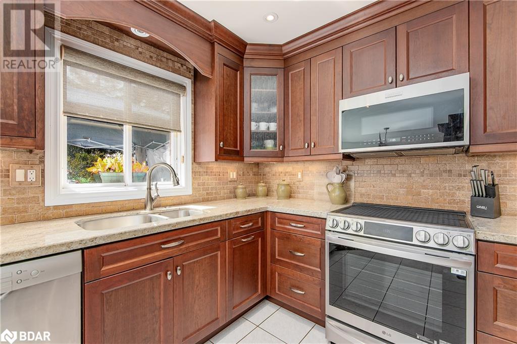 57 Finlay Road, Barrie, Ontario  L4N 7T7 - Photo 10 - 40730006