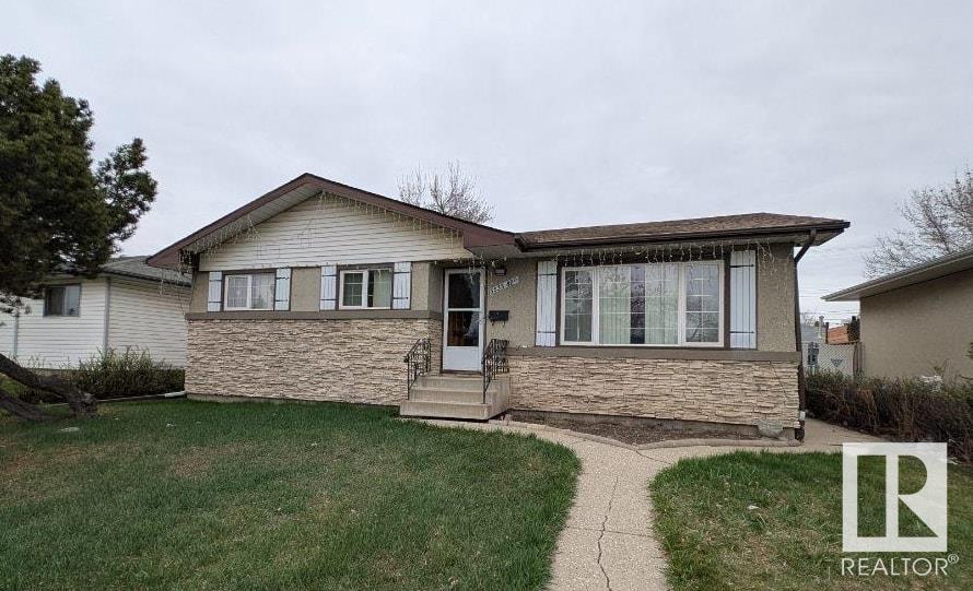 Property at 13535 82 ST NW image 1