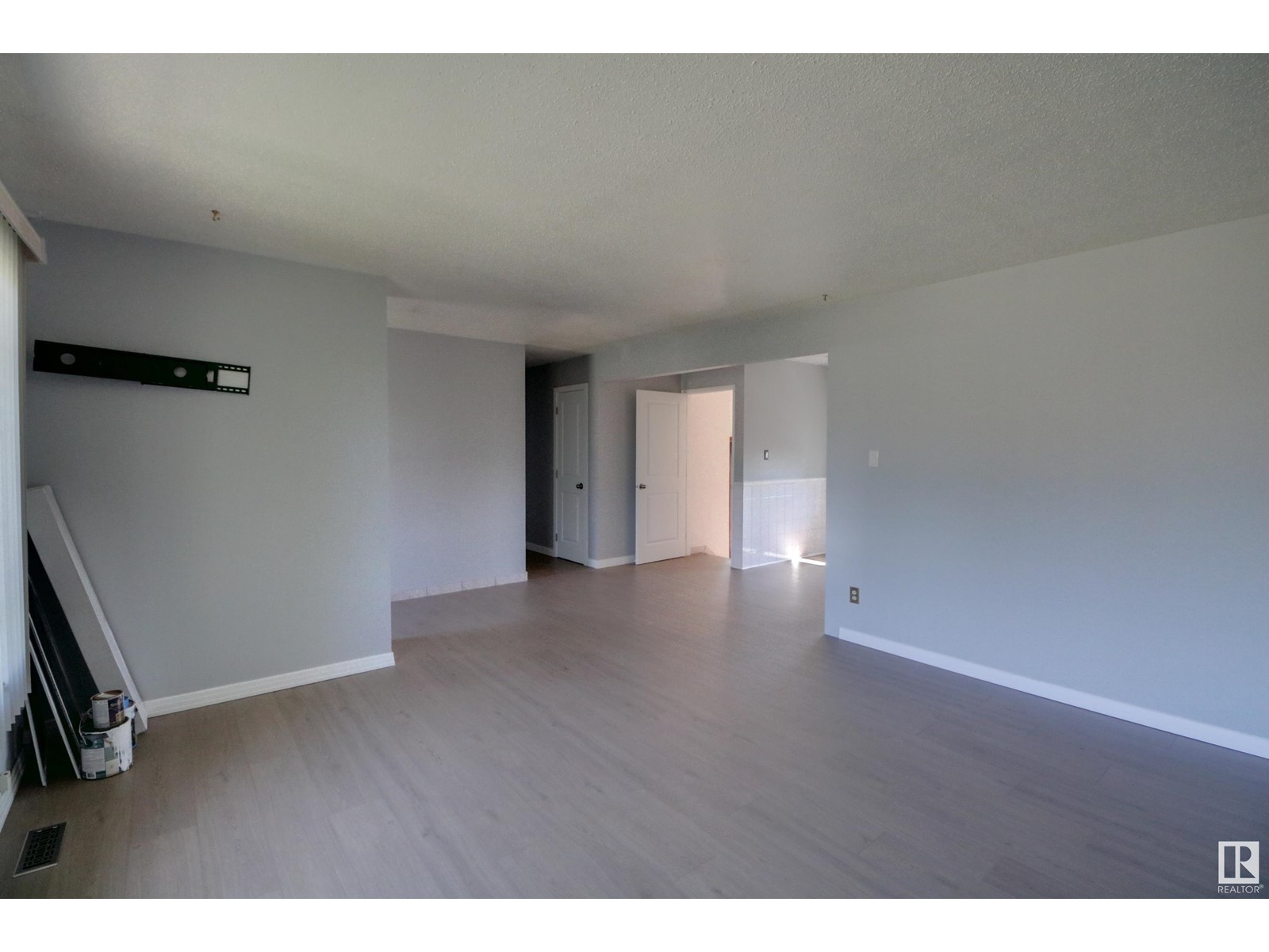 Property at 13535 82 ST NW image 5