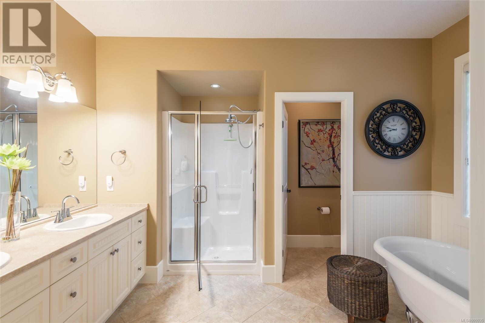 636 Maple St, Qualicum Beach, British Columbia  V9K 1J3 - Photo 30 - 999935