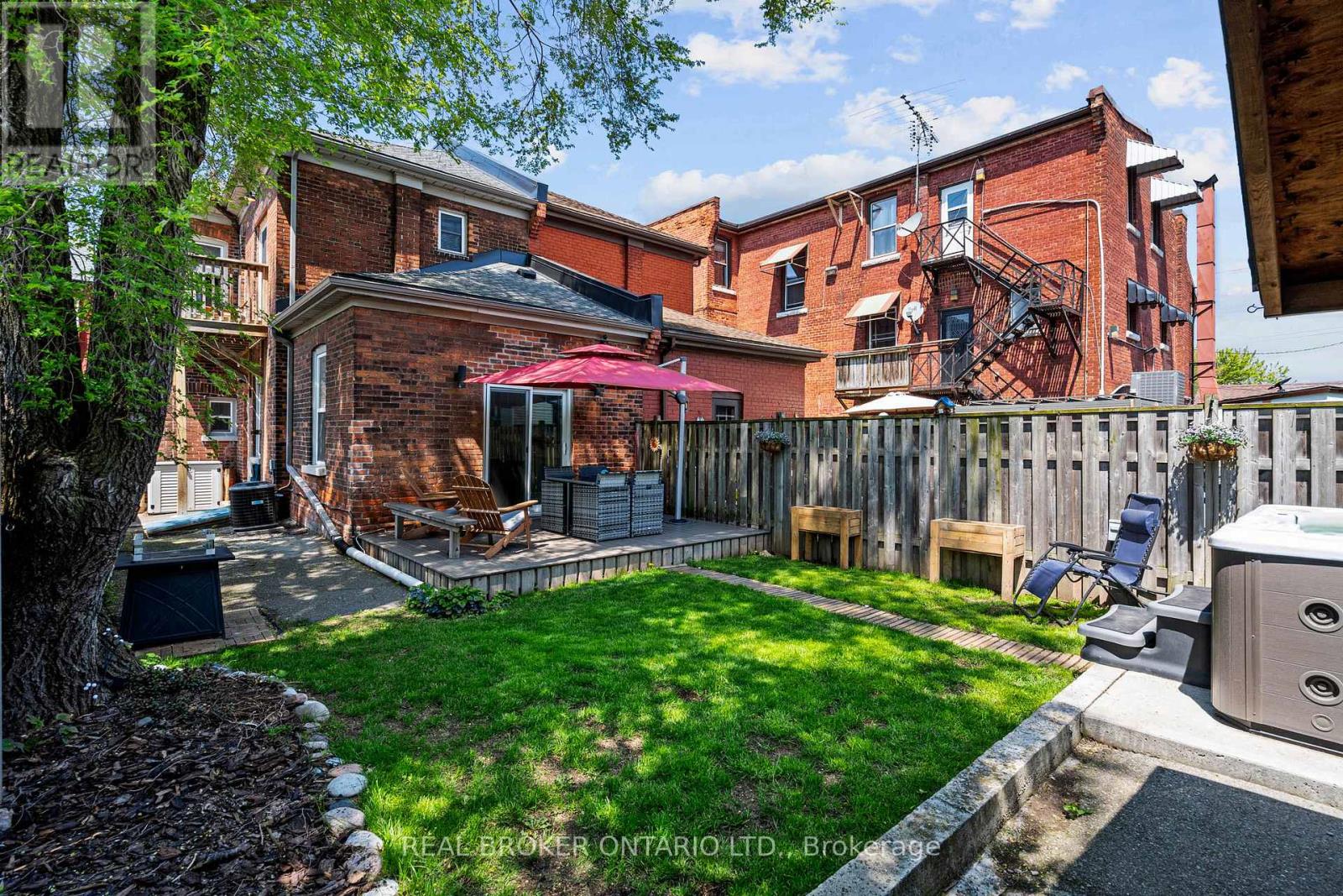 550 JAMES STREET N, Hamilton, Ontario