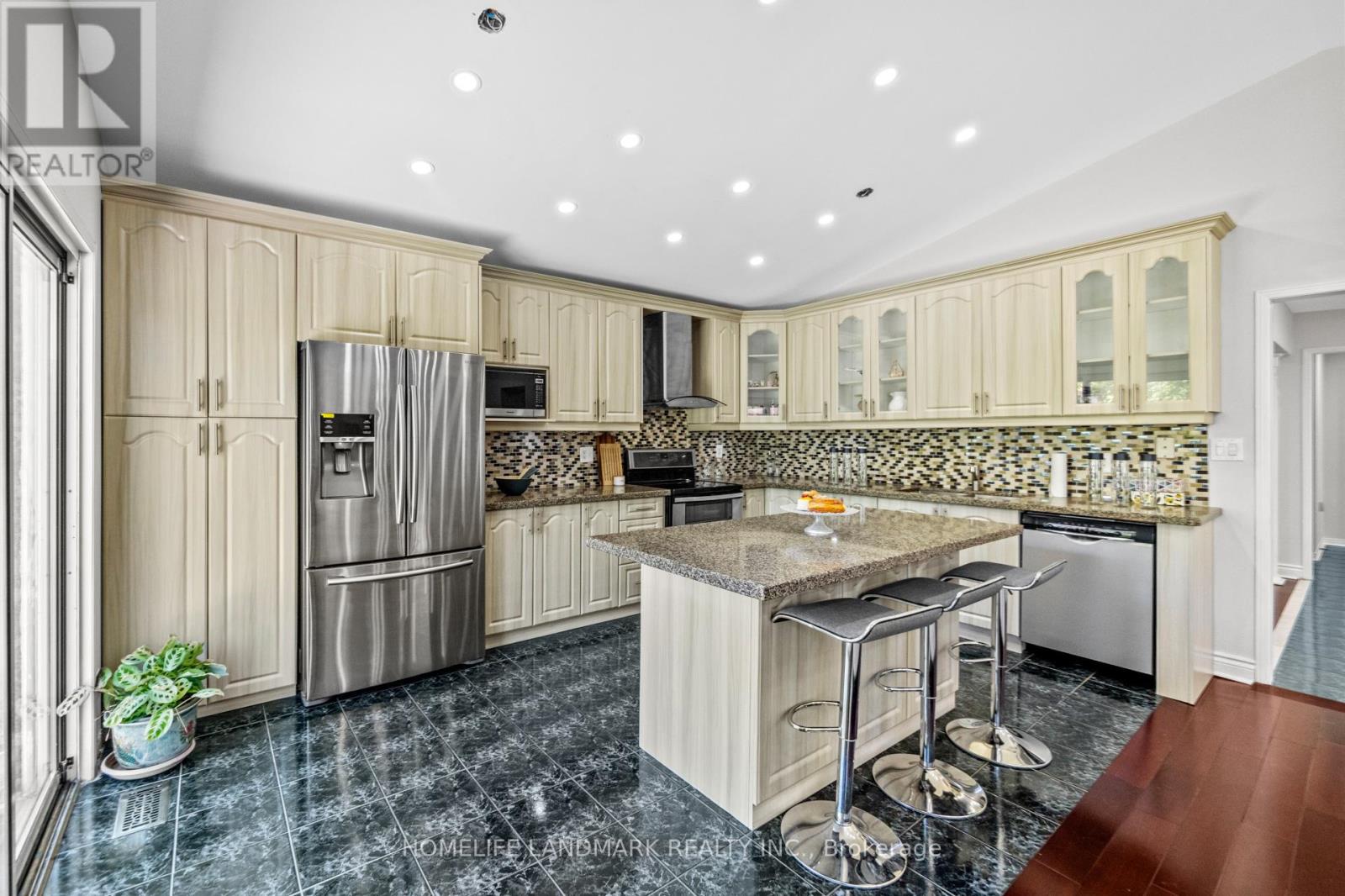 1034 Blueheron Boulevard, Mississauga (East Credit), Ontario  L5V 2E1 - Photo 18 - W12160931