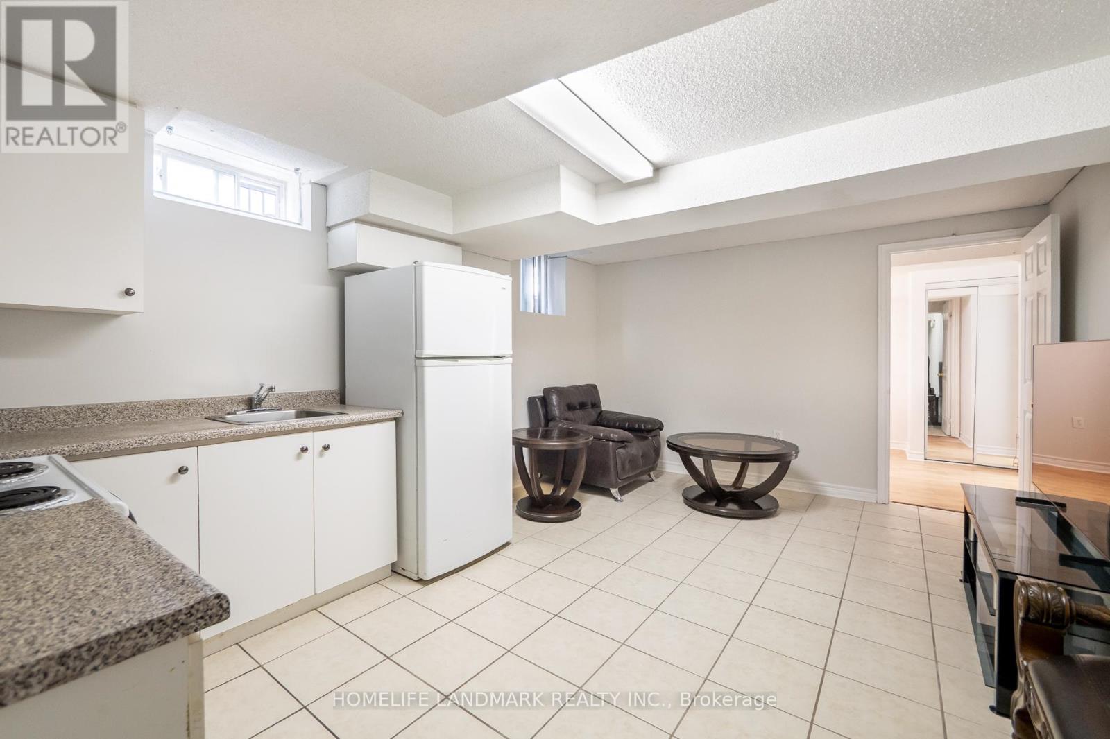 1034 Blueheron Boulevard, Mississauga, Ontario  L5V 2E1 - Photo 42 - W12160931