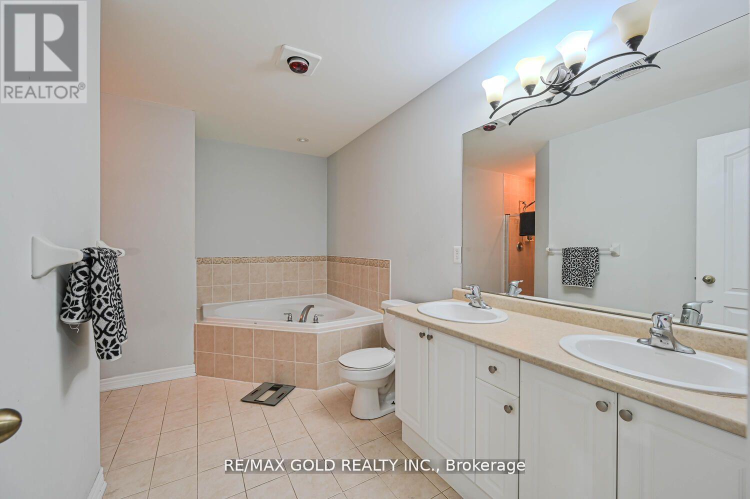 7 Yellow Avens Boulevard, Brampton (Sandringham-Wellington), Ontario  L6R 0K5 - Photo 31 - W12162469