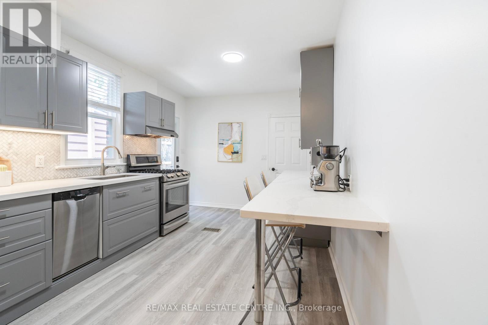 49 Osler Street, Toronto, Ontario  M6P 4A1 - Photo 17 - W12162470