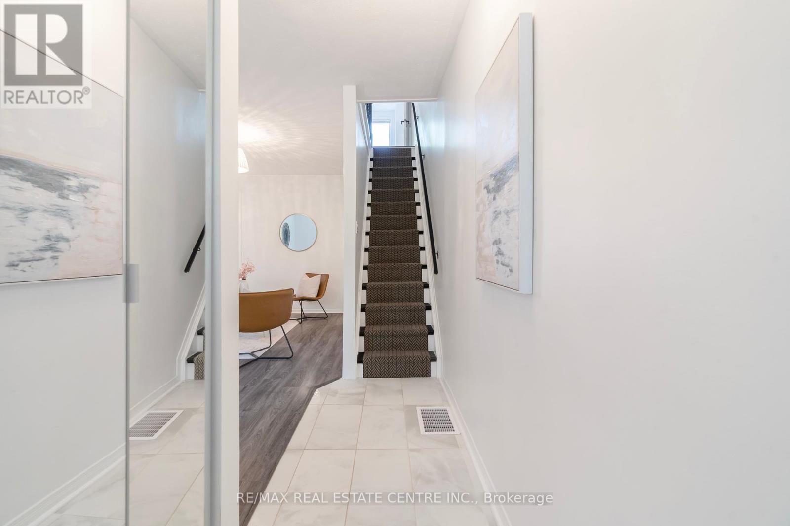 49 Osler Street, Toronto, Ontario  M6P 4A1 - Photo 5 - W12162470