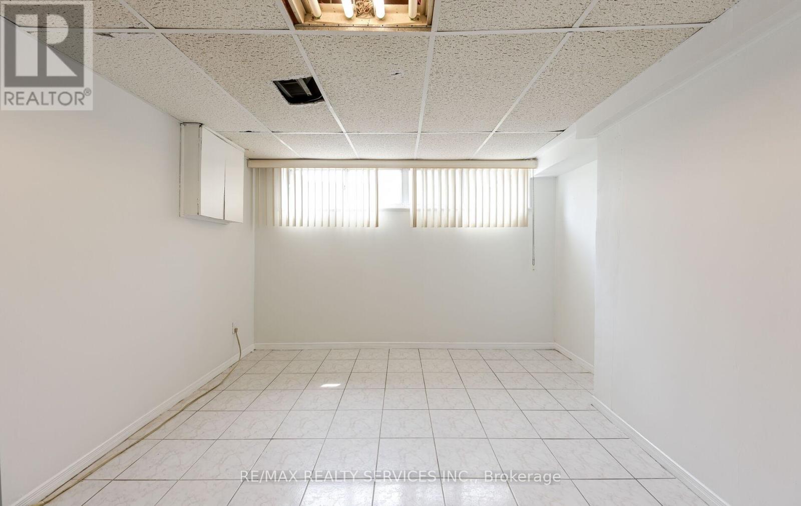140 Clarence Street, Brampton, Ontario  L6W 1S9 - Photo 28 - W12162479