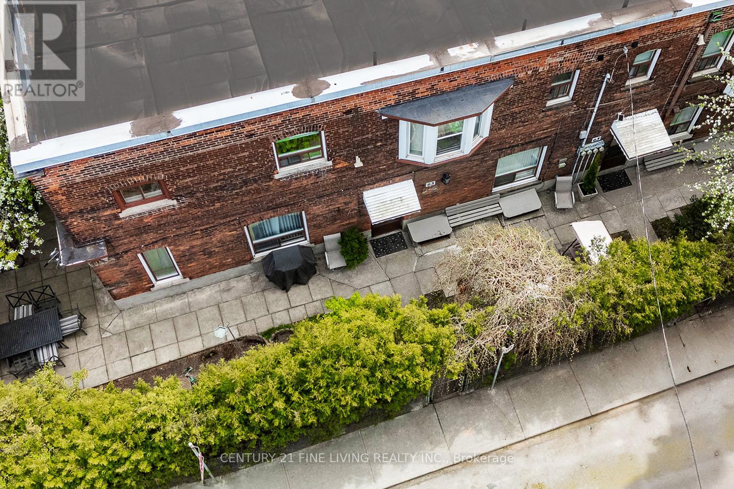 63 Garden Avenue, Toronto (Roncesvalles), Ontario  M6R 1H8 - Photo 2 - W12162488