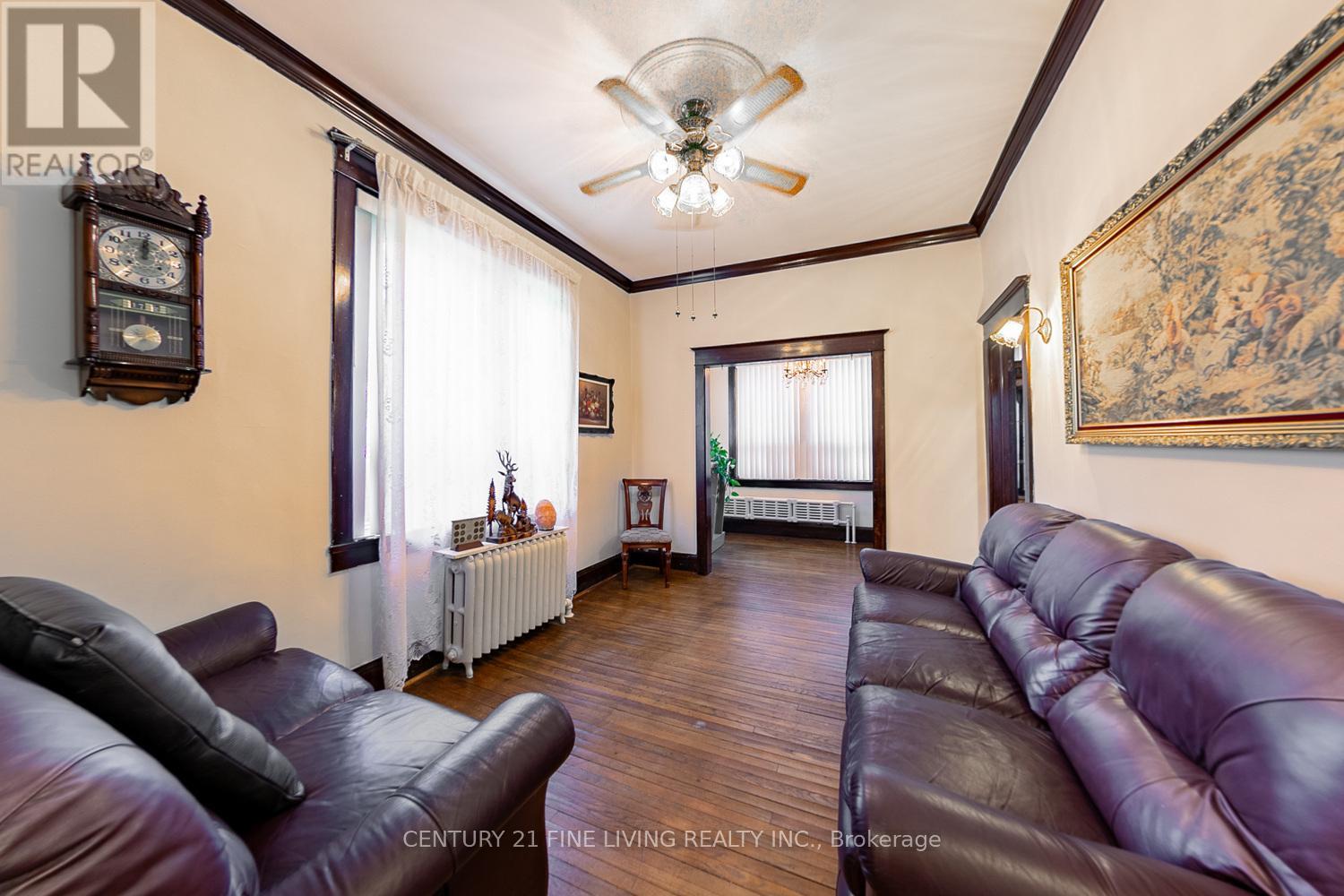 63 Garden Avenue, Toronto (Roncesvalles), Ontario  M6R 1H8 - Photo 37 - W12162488