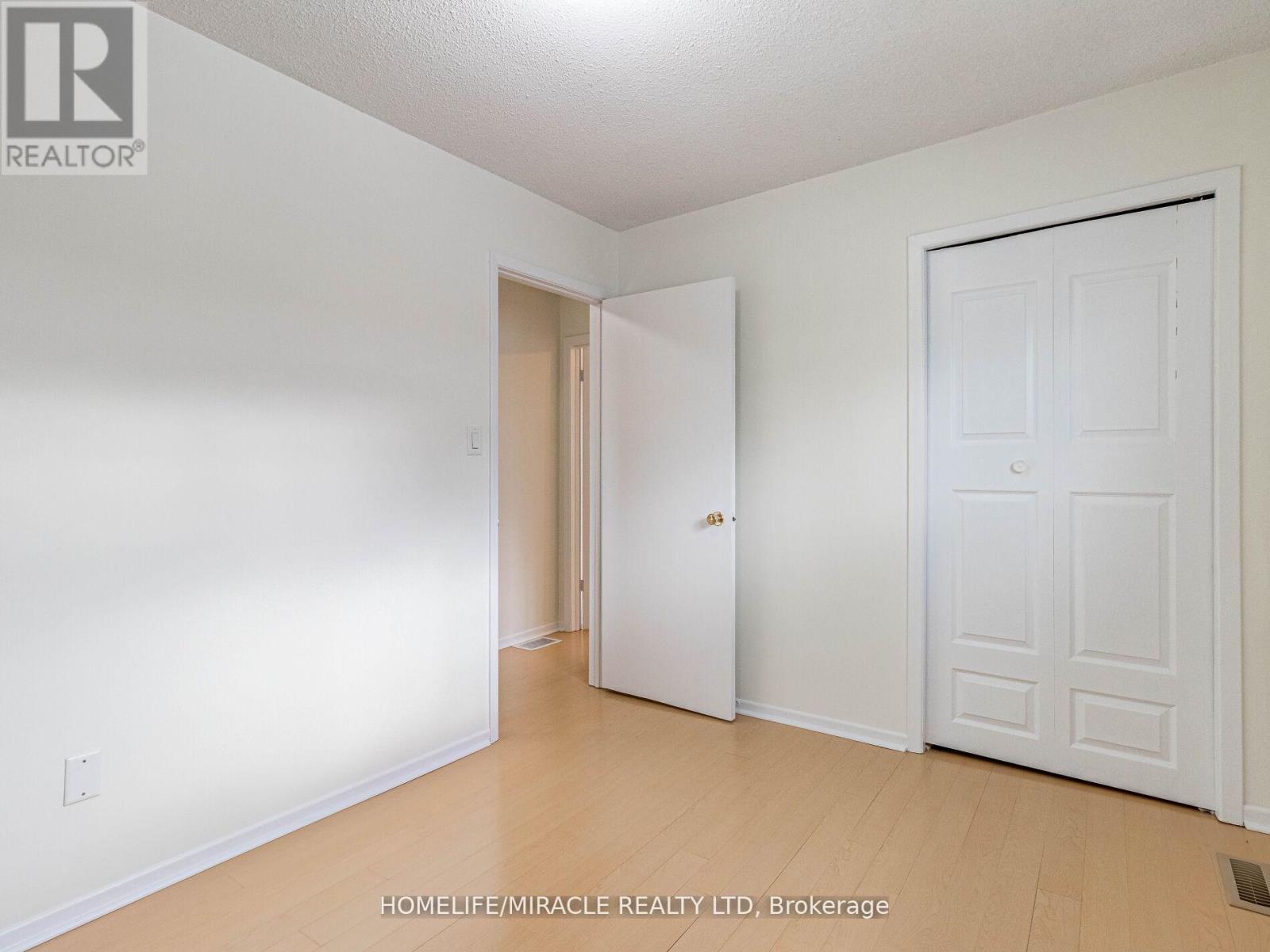 2868 Windjammer Road, Mississauga, Ontario  L5L 1T7 - Photo 19 - W12162513