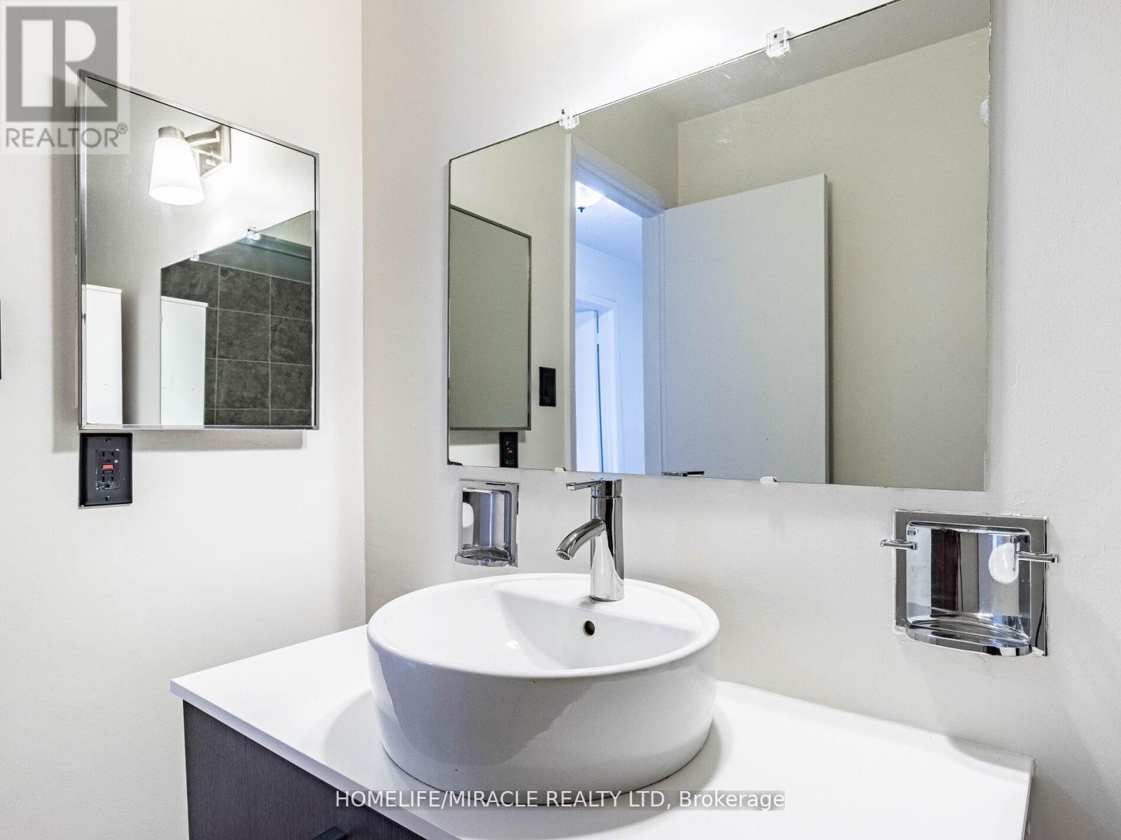 2868 Windjammer Road, Mississauga, Ontario  L5L 1T7 - Photo 30 - W12162513
