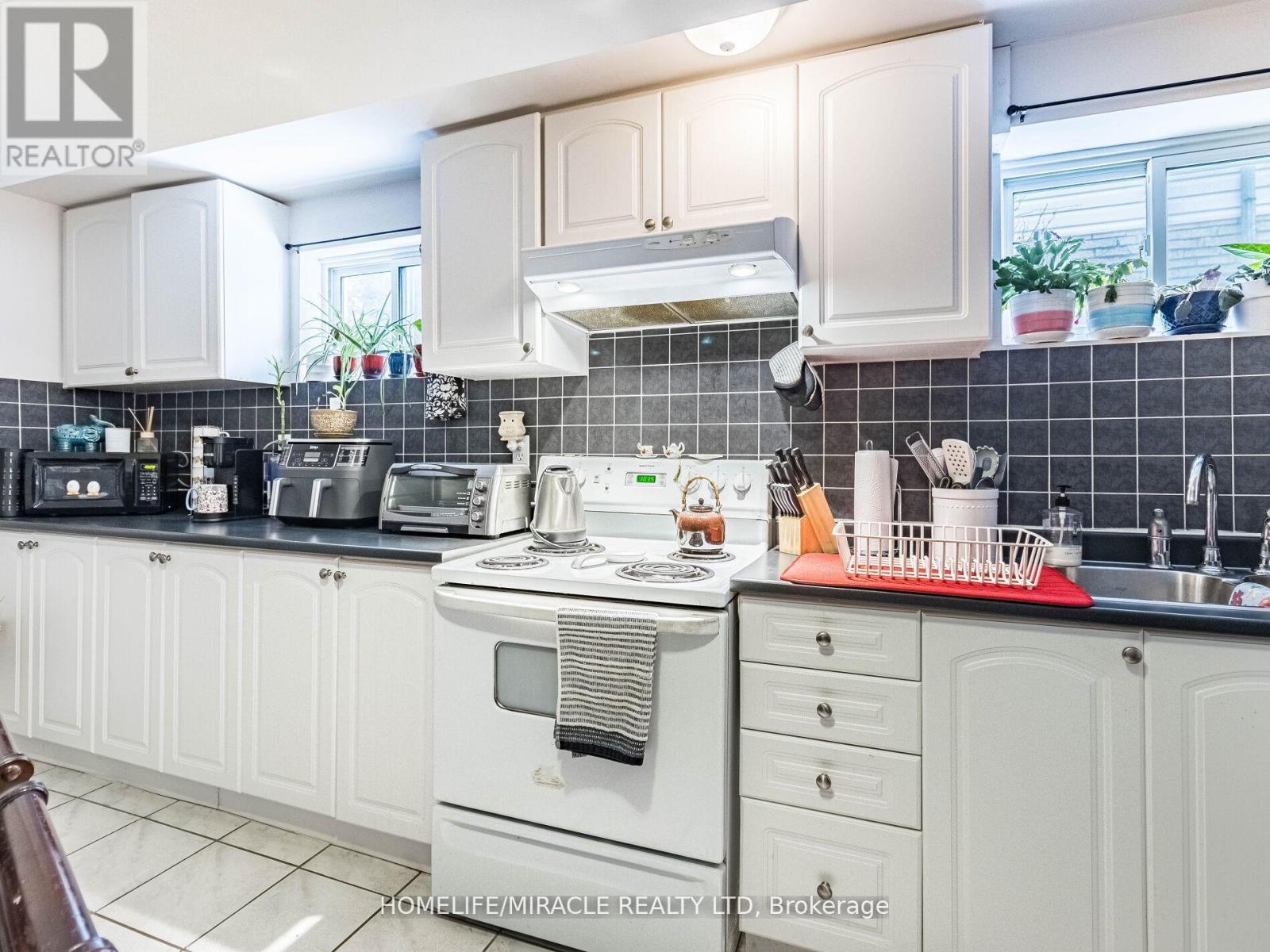 2868 Windjammer Road, Mississauga, Ontario  L5L 1T7 - Photo 40 - W12162513