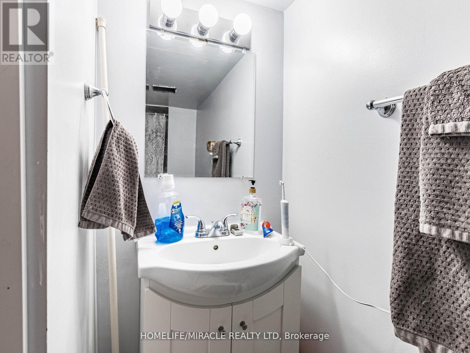 2868 Windjammer Road, Mississauga, Ontario  L5L 1T7 - Photo 48 - W12162513