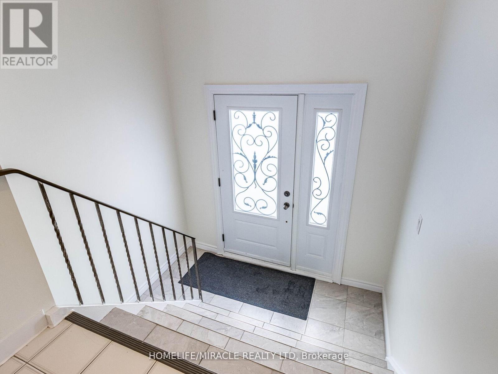2868 Windjammer Road, Mississauga, Ontario  L5L 1T7 - Photo 7 - W12162513