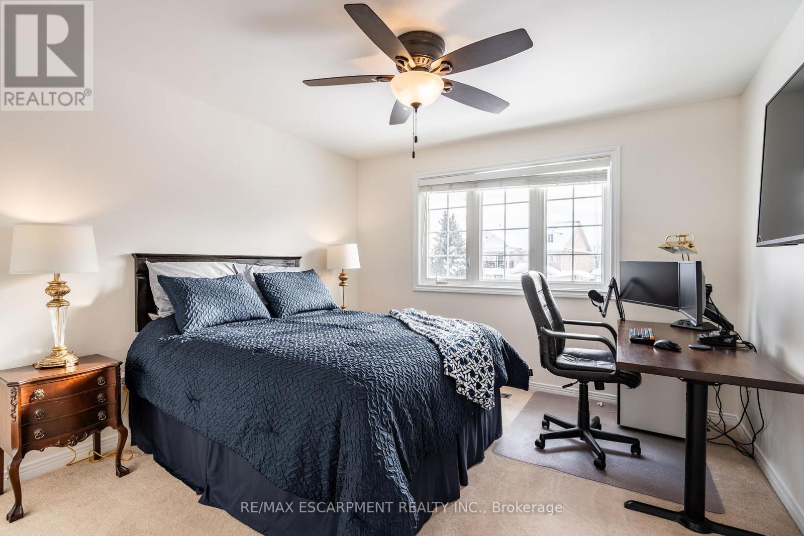 2049 Country Club Drive, Burlington, Ontario  L7M 3Z2 - Photo 25 - W12162542