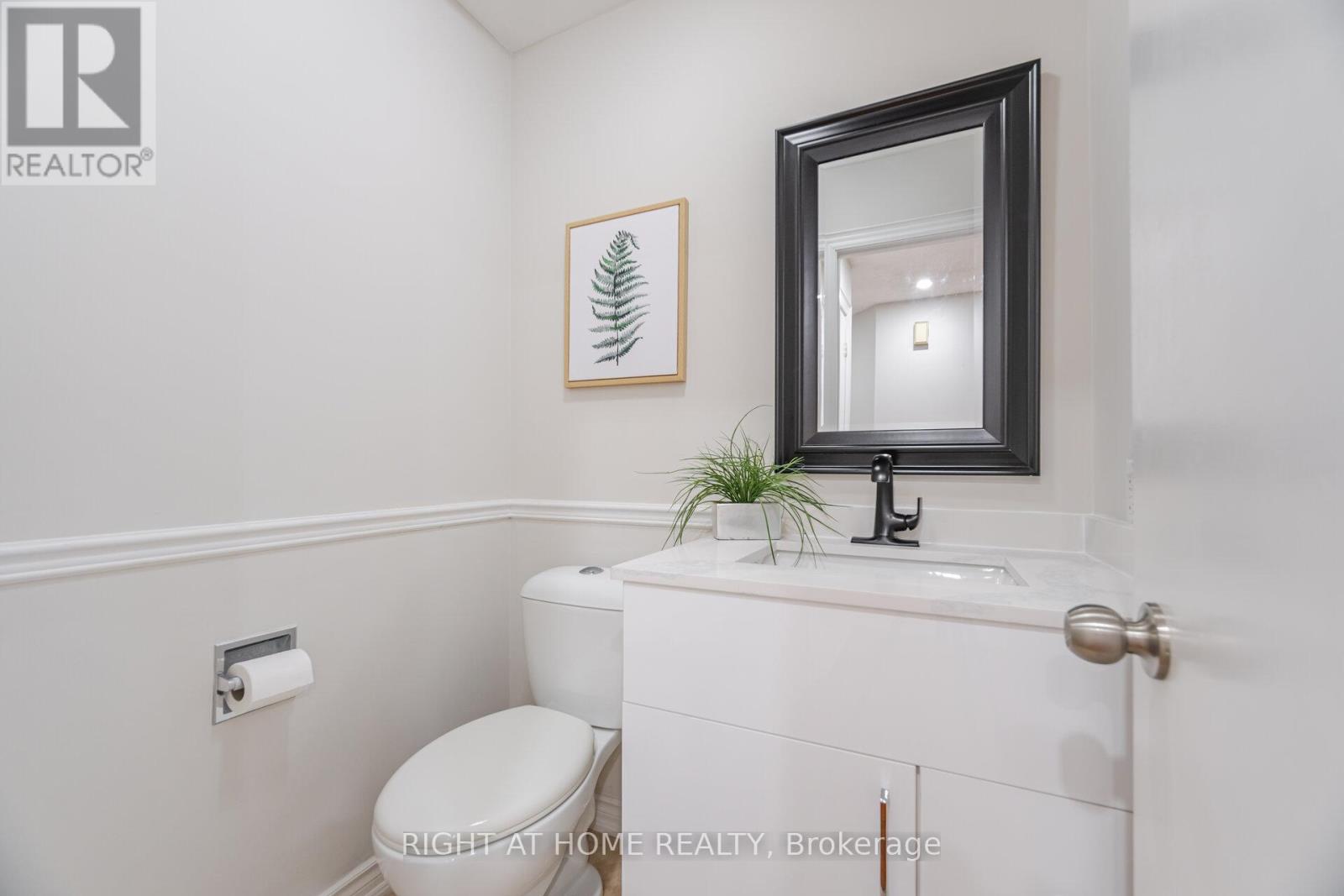 98 - 3600 Colonial Drive, Mississauga, Ontario  L5L 5P5 - Photo 18 - W12162551