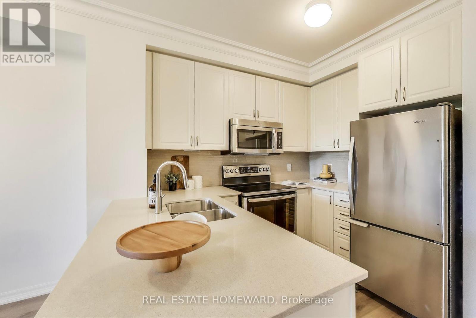 214 - 3563 Lake Shore Boulevard, Toronto, Ontario  M8W 0A3 - Photo 6 - W12162575