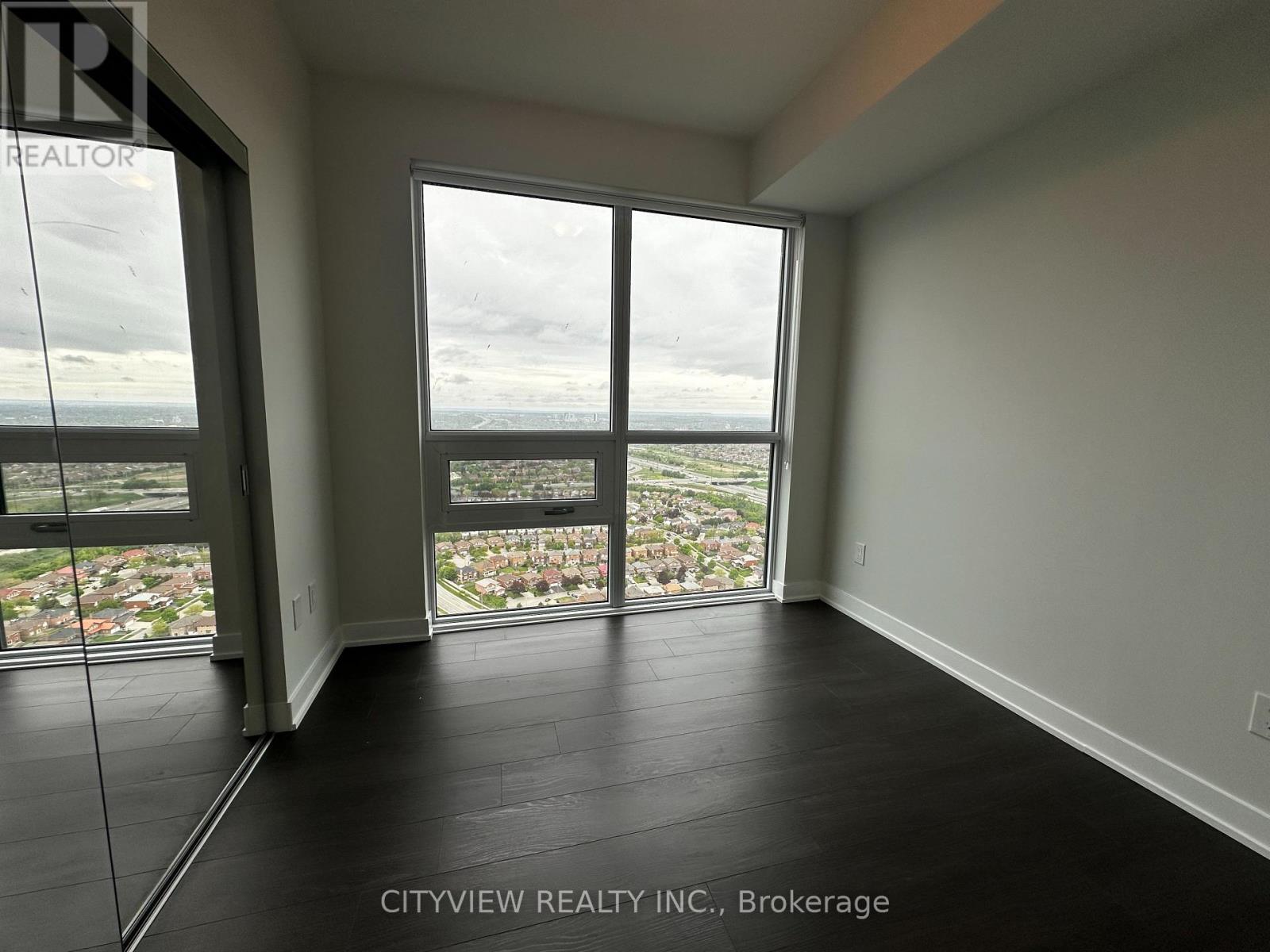 4006 - 430 Square One Drive, Mississauga, Ontario  L5B 0L6 - Photo 3 - W12162594