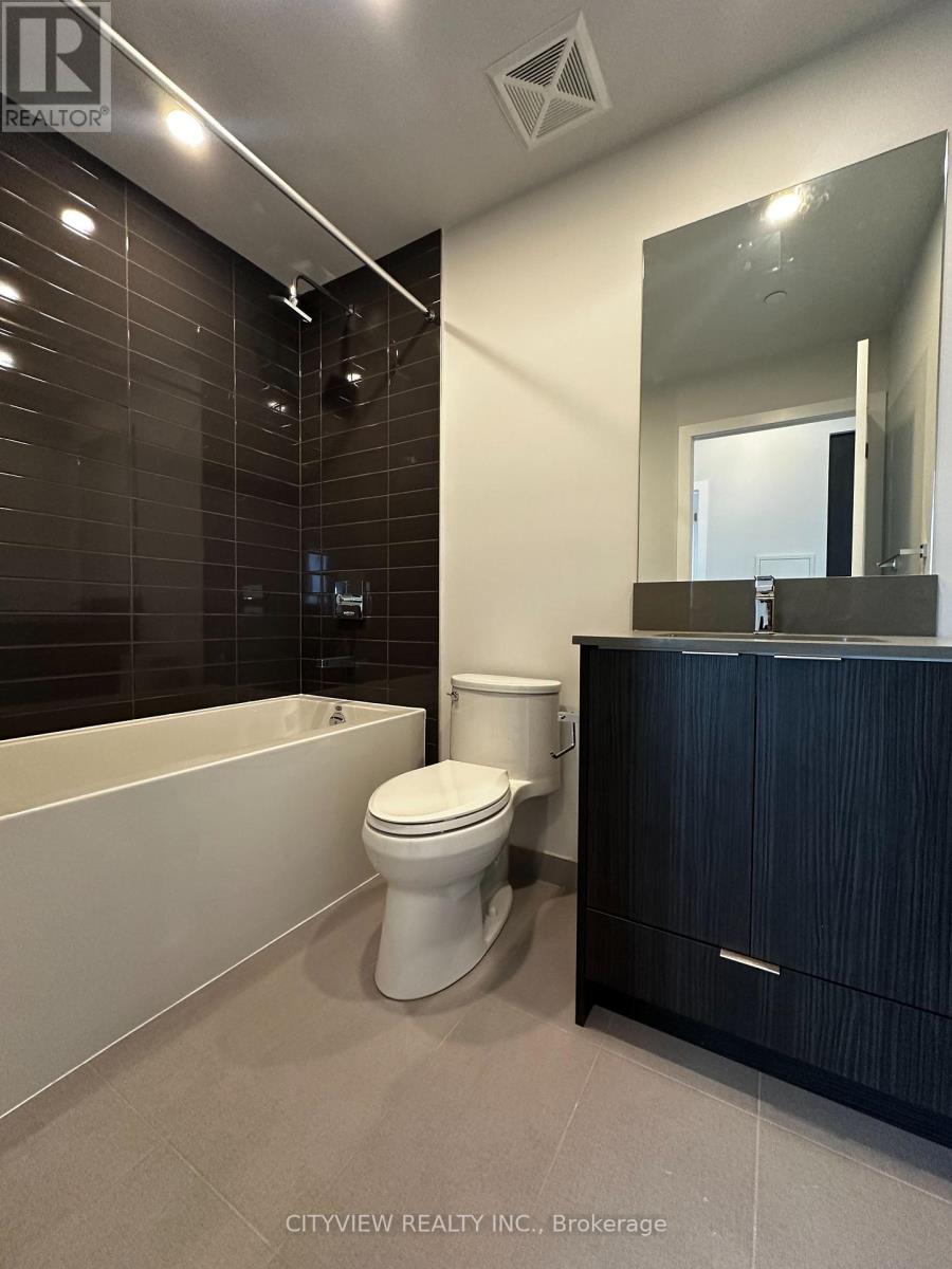 4006 - 430 Square One Drive, Mississauga, Ontario  L5B 0L6 - Photo 4 - W12162594