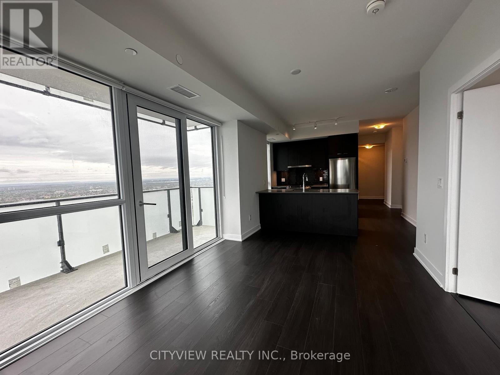 4006 - 430 Square One Drive, Mississauga, Ontario  L5B 0L6 - Photo 6 - W12162594