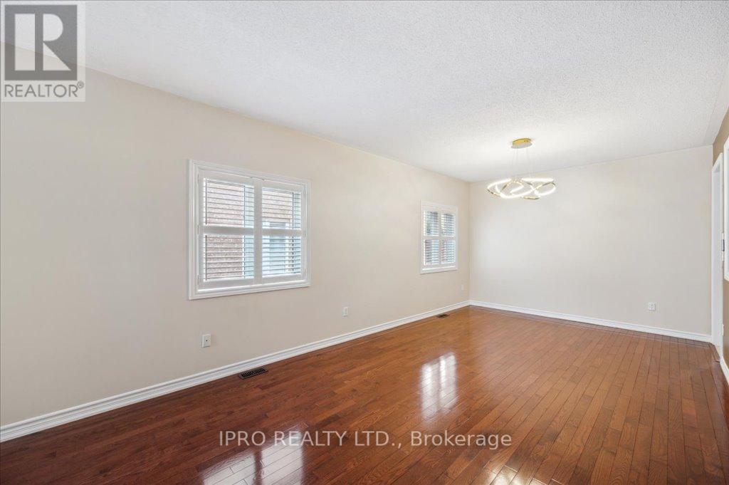 1309 Kestell Boulevard, Oakville, Ontario  L6H 0B9 - Photo 8 - W12162605