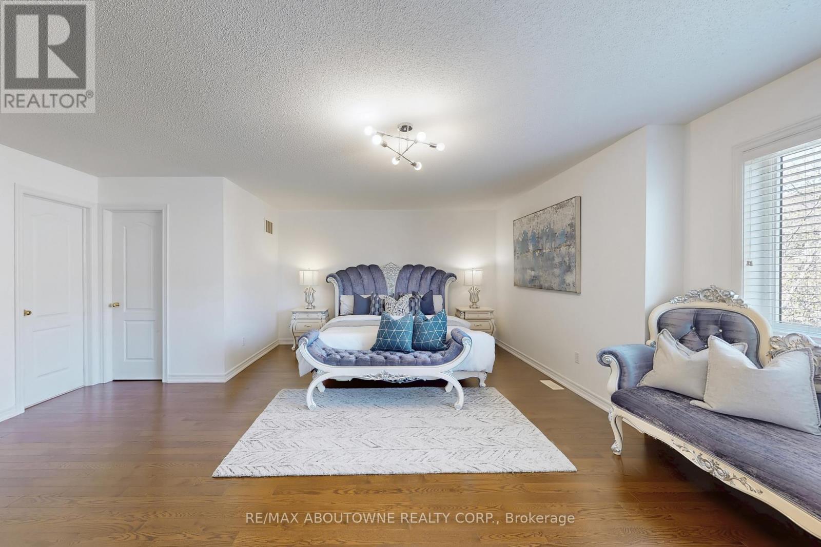 2446 Tesla Crescent, Oakville, Ontario  L6H 7T6 - Photo 26 - W12162638