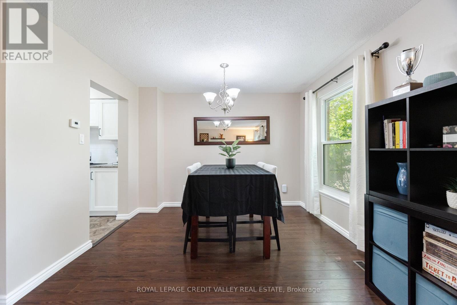 76 Majestic Crescent, Brampton, Ontario  L6S 3N2 - Photo 10 - W12162646
