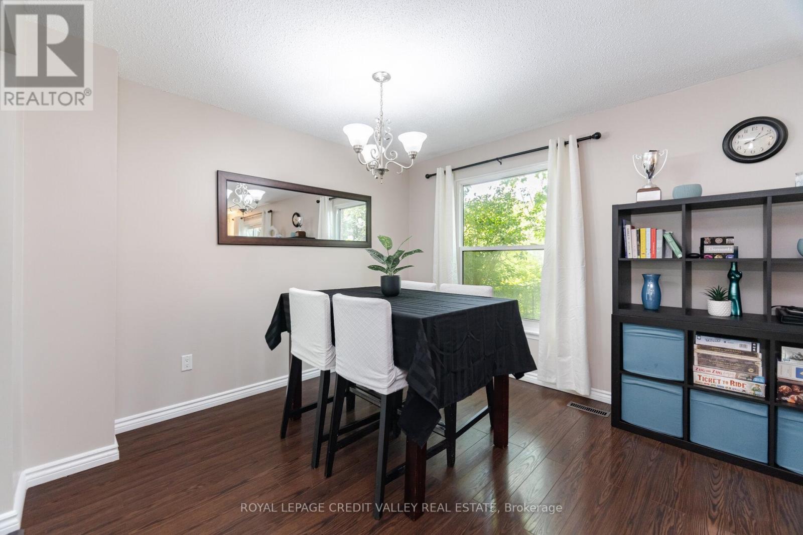 76 Majestic Crescent, Brampton, Ontario  L6S 3N2 - Photo 11 - W12162646