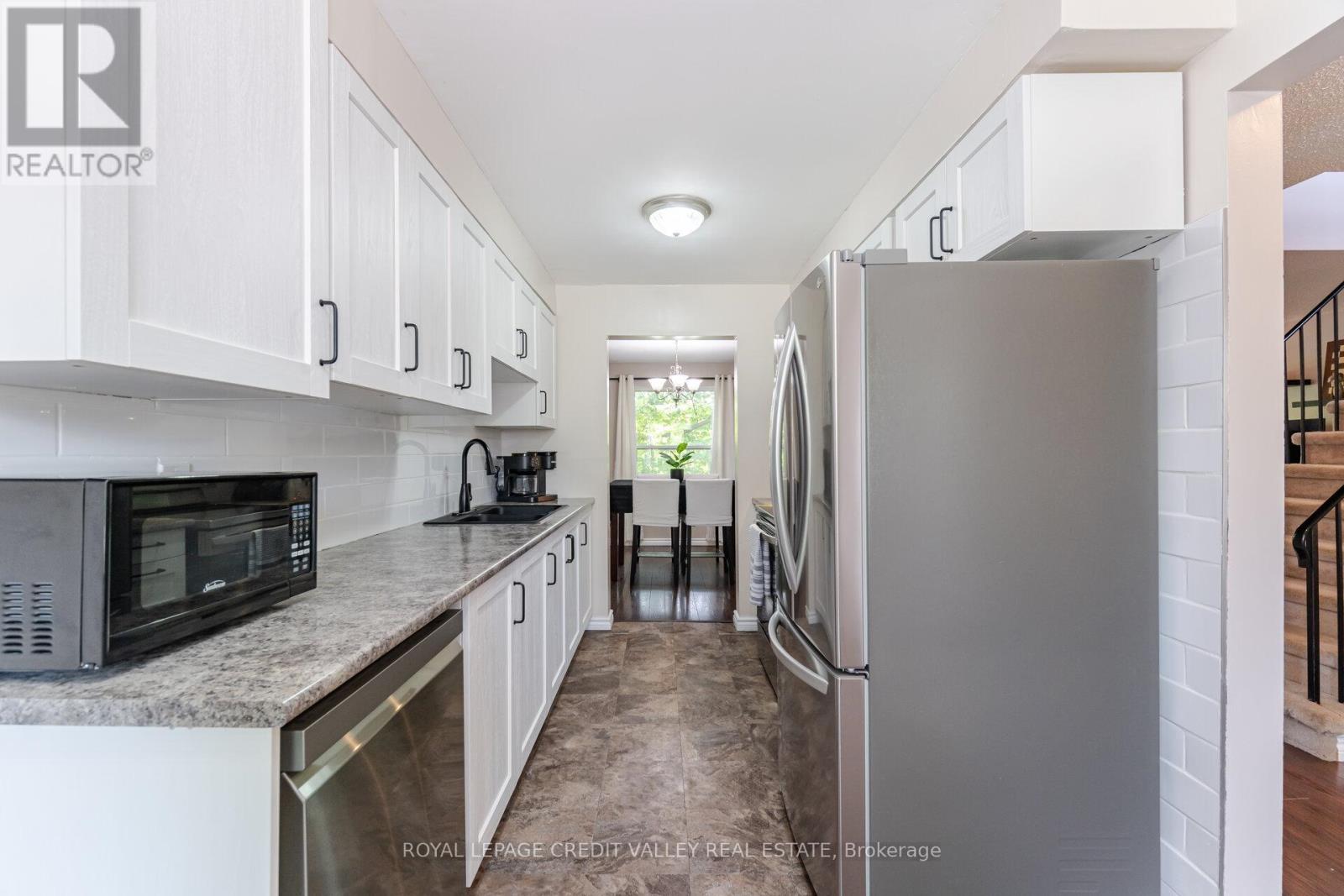 76 Majestic Crescent, Brampton, Ontario  L6S 3N2 - Photo 15 - W12162646