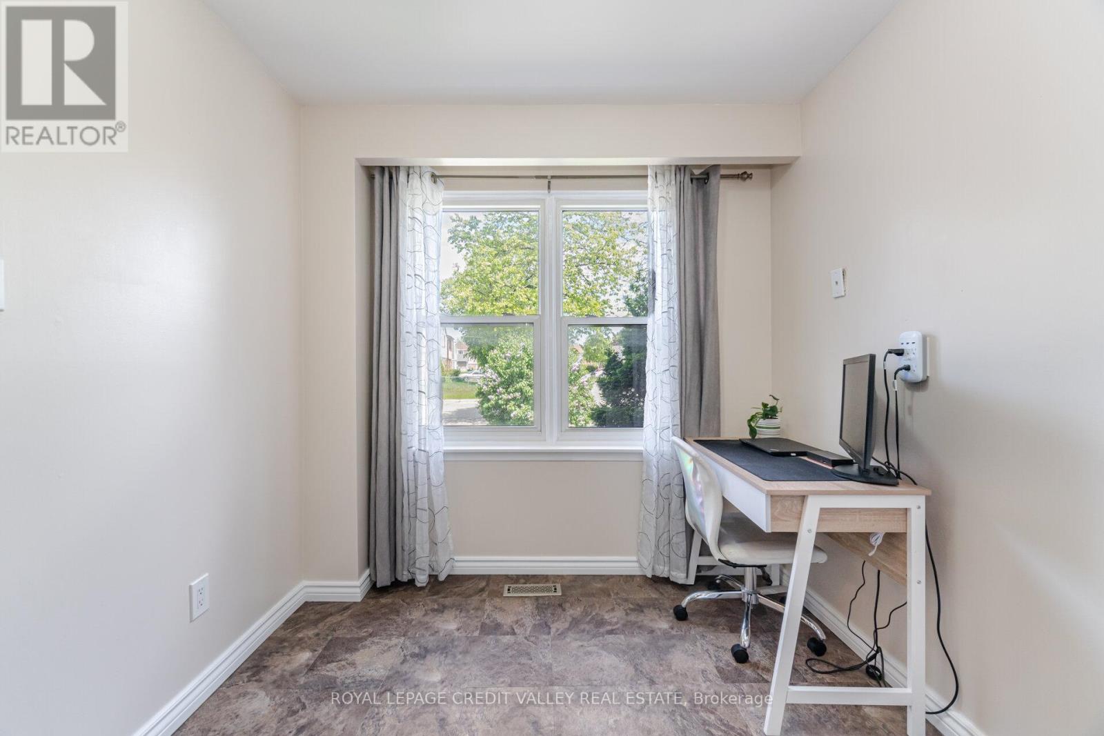 76 Majestic Crescent, Brampton, Ontario  L6S 3N2 - Photo 16 - W12162646