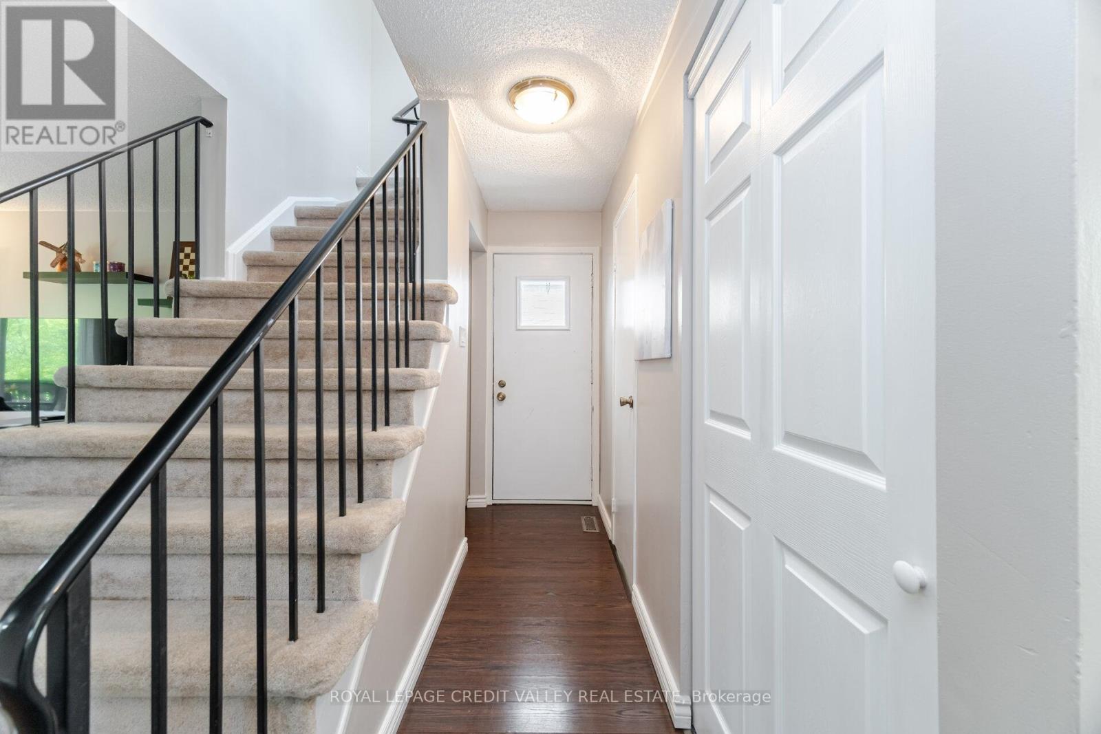 76 Majestic Crescent, Brampton, Ontario  L6S 3N2 - Photo 19 - W12162646