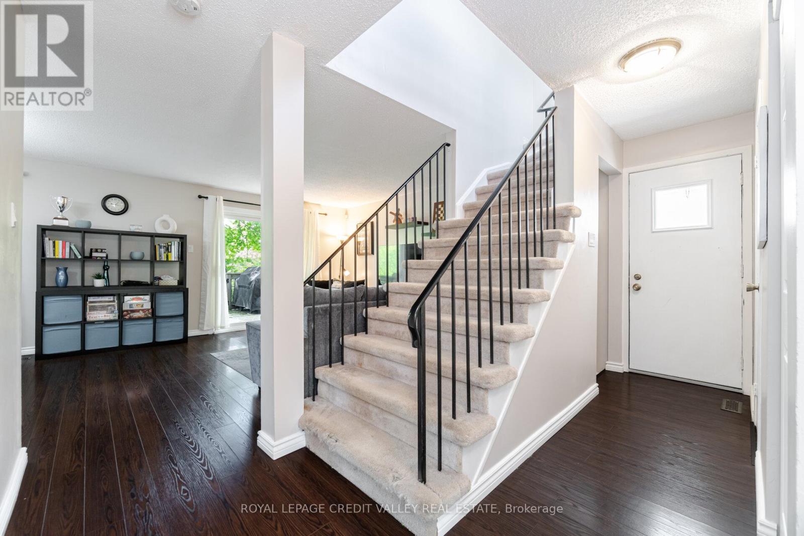 76 Majestic Crescent, Brampton, Ontario  L6S 3N2 - Photo 21 - W12162646