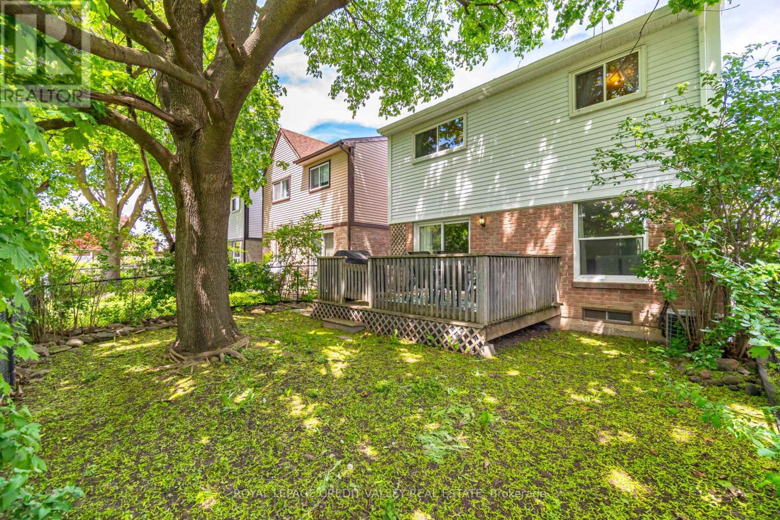 76 Majestic Crescent, Brampton, Ontario  L6S 3N2 - Photo 36 - W12162646