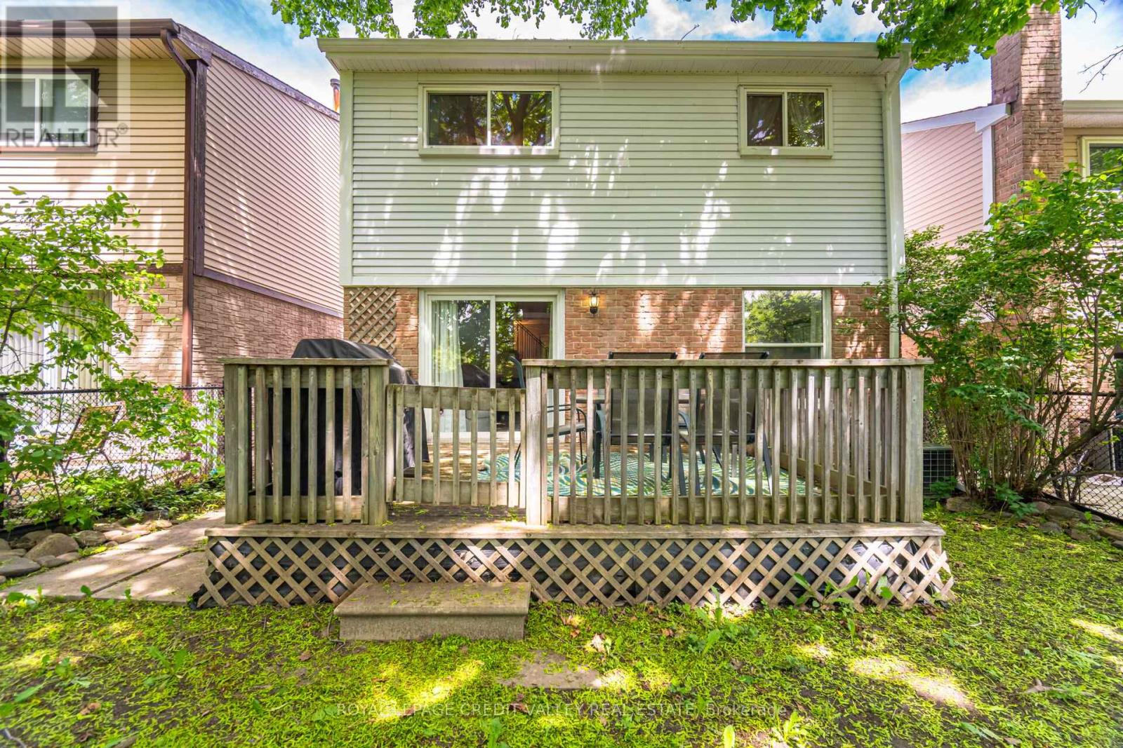 76 Majestic Crescent, Brampton, Ontario  L6S 3N2 - Photo 38 - W12162646