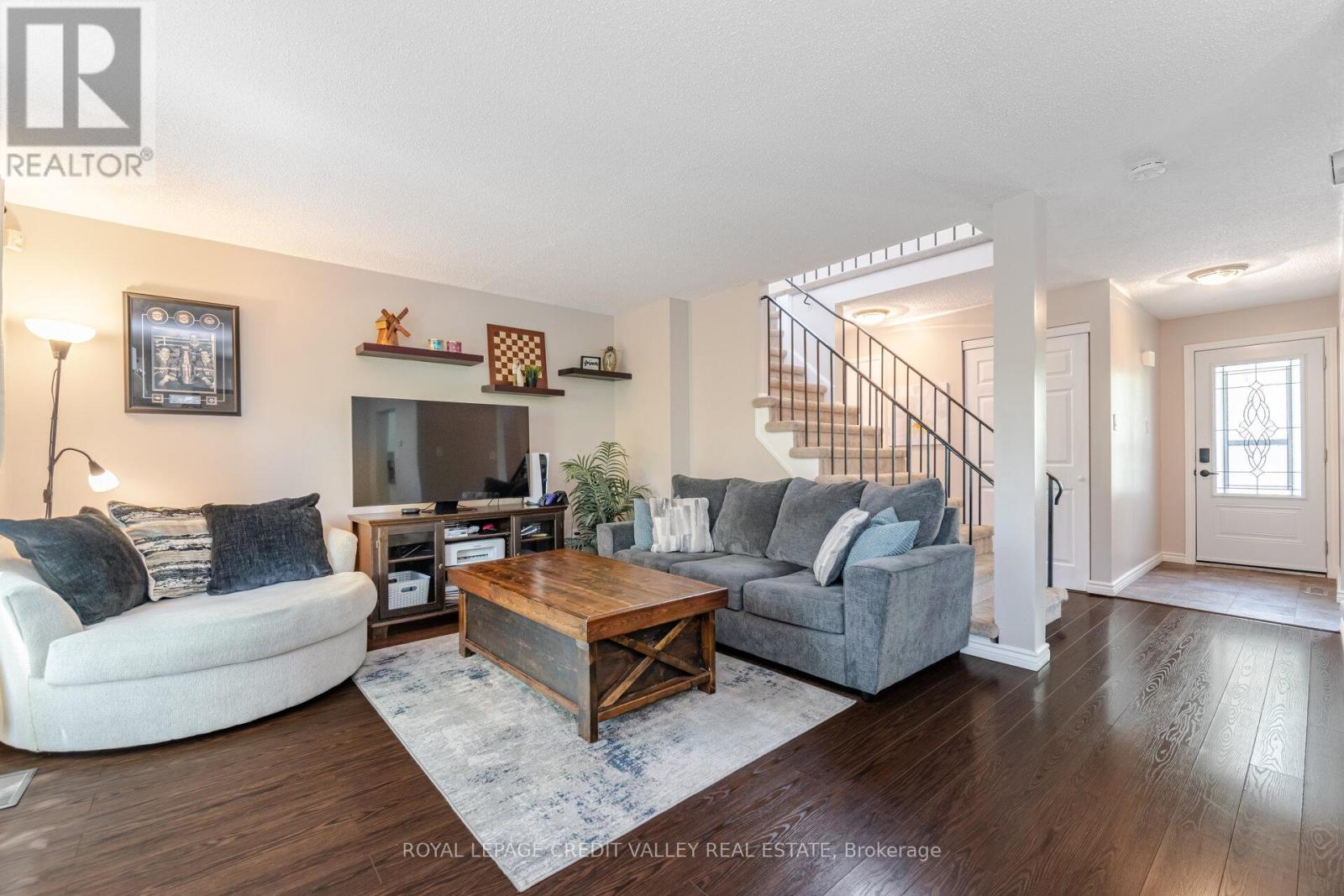 76 Majestic Crescent, Brampton, Ontario  L6S 3N2 - Photo 7 - W12162646