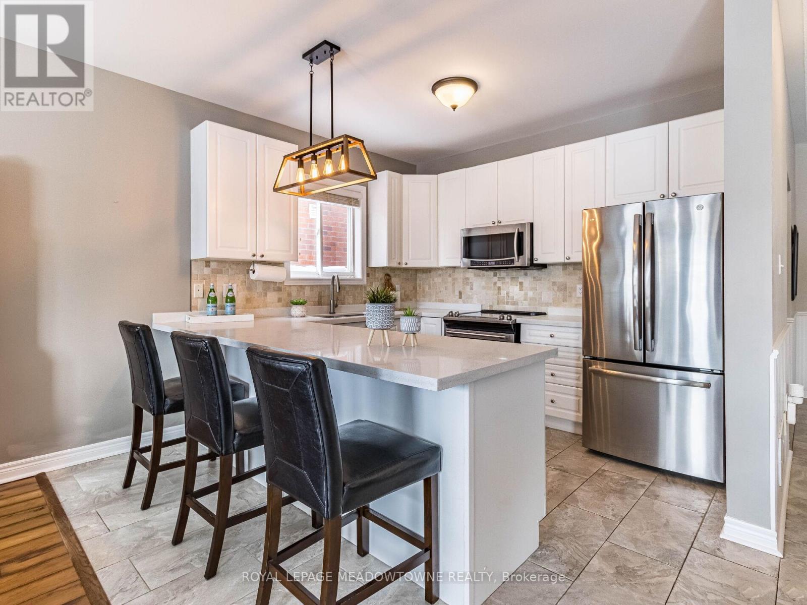 51 Robertson Davies Drive, Brampton (Snelgrove), Ontario  L7A 1K3 - Photo 6 - W12162666