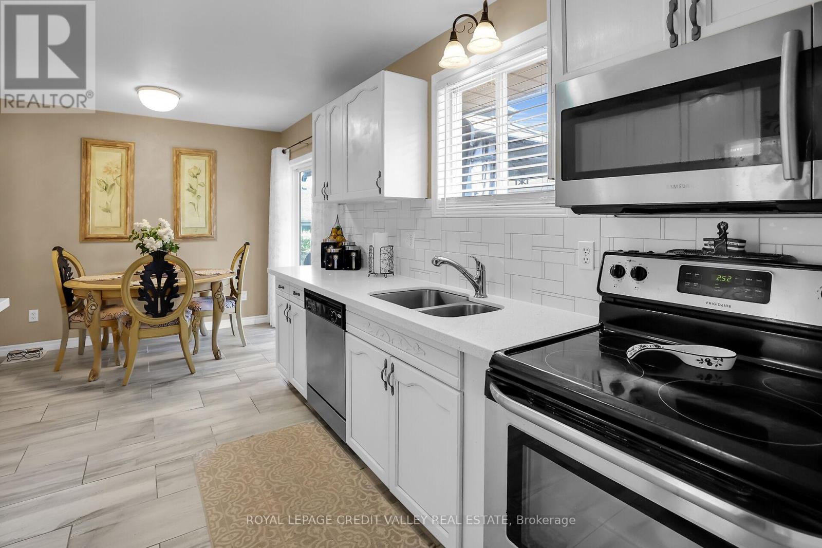 4329 Concord Avenue, Lincoln, Ontario  L0R 1B6 - Photo 13 - X12162535