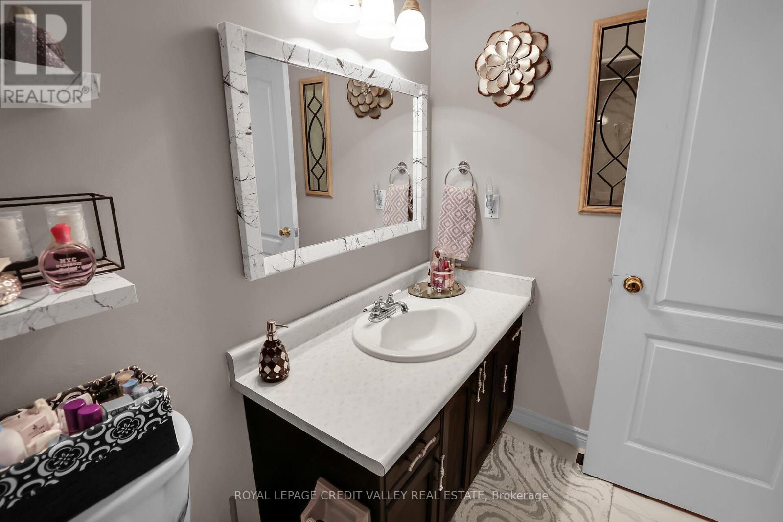 4329 Concord Avenue, Lincoln, Ontario  L0R 1B6 - Photo 22 - X12162535