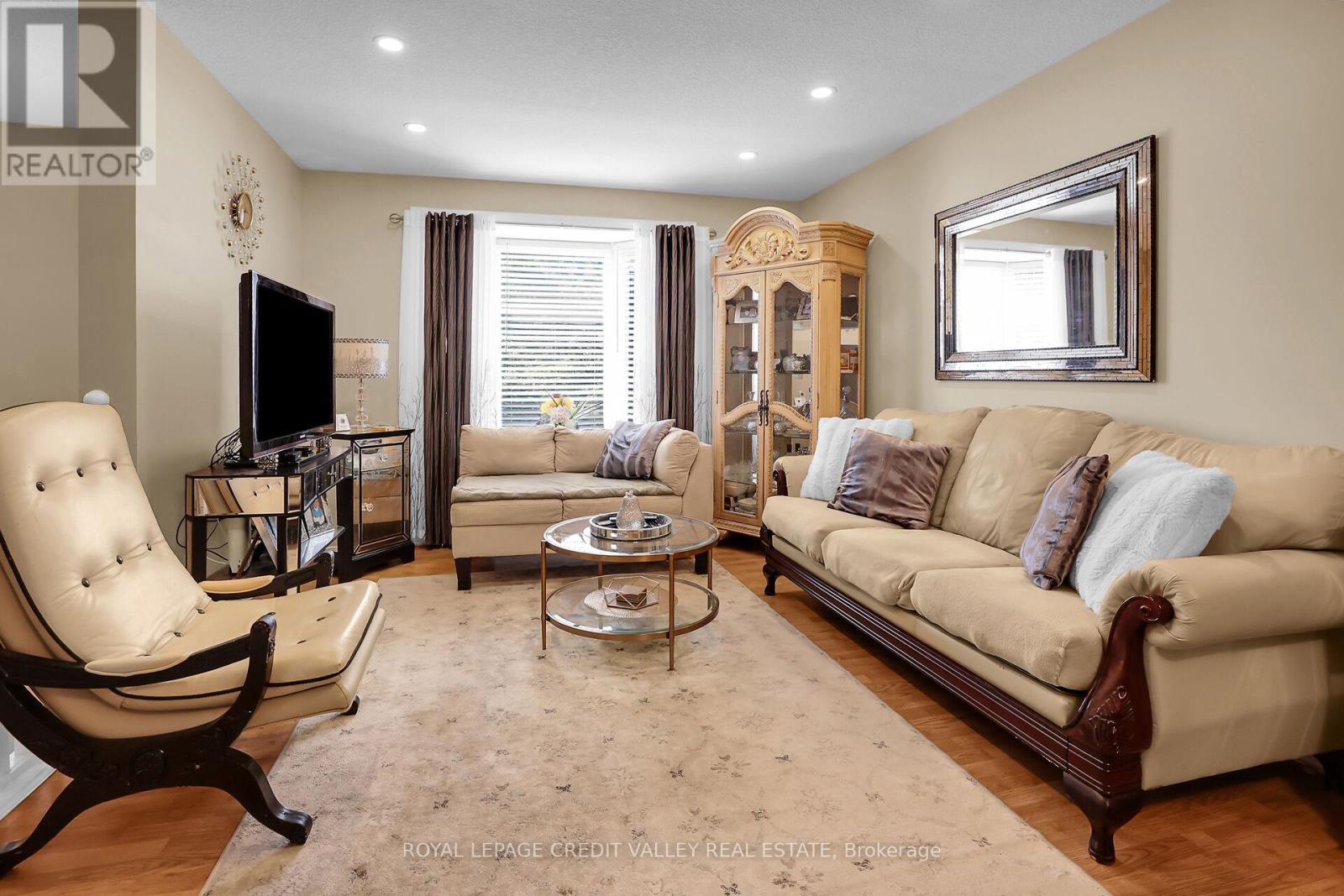 4329 Concord Avenue, Lincoln, Ontario  L0R 1B6 - Photo 8 - X12162535