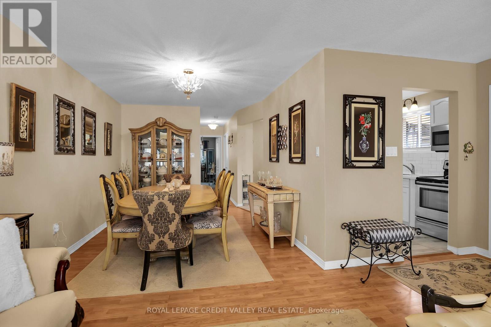4329 Concord Avenue, Lincoln, Ontario  L0R 1B6 - Photo 9 - X12162535