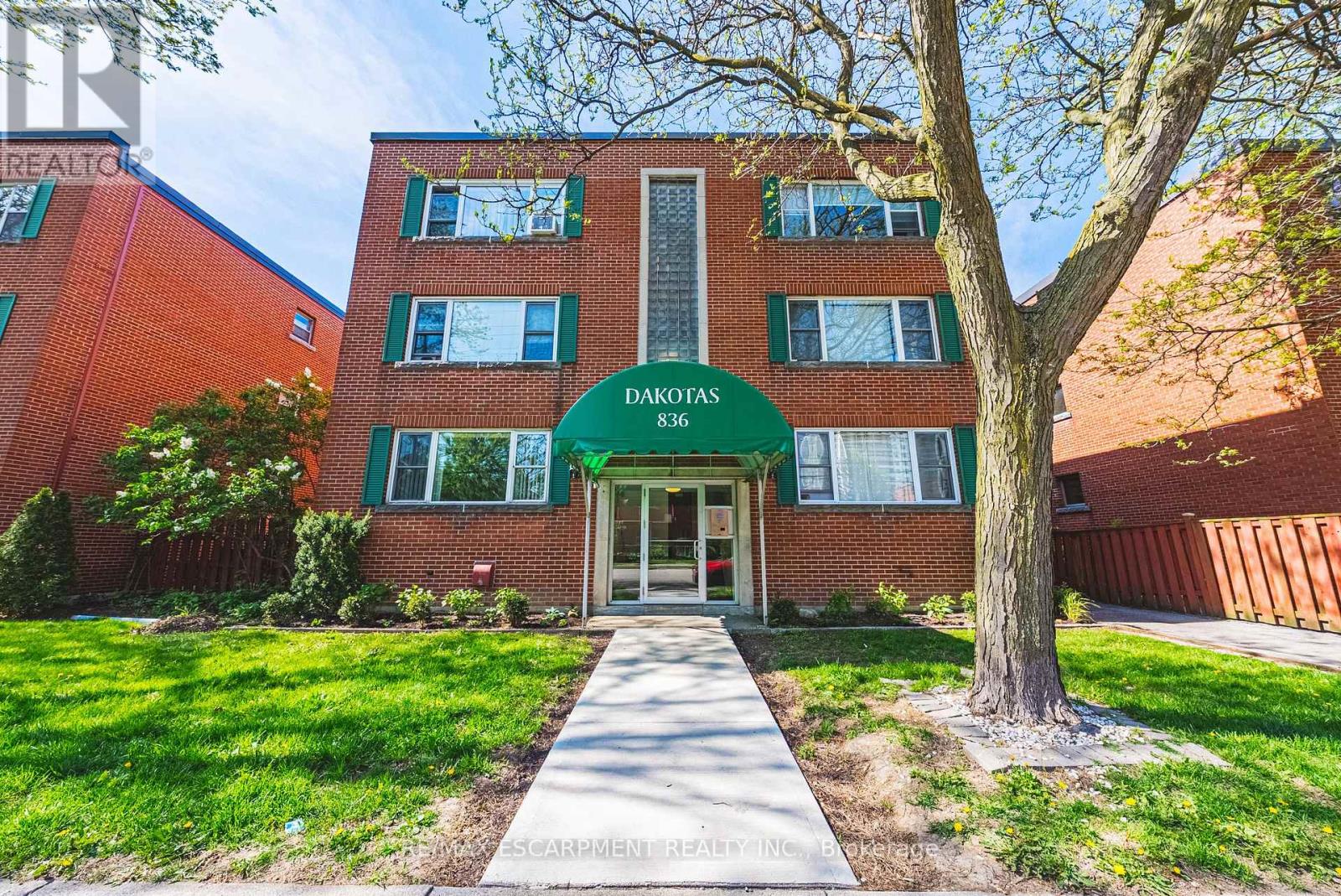 208 - 836 CONCESSION STREET, Hamilton, Ontario