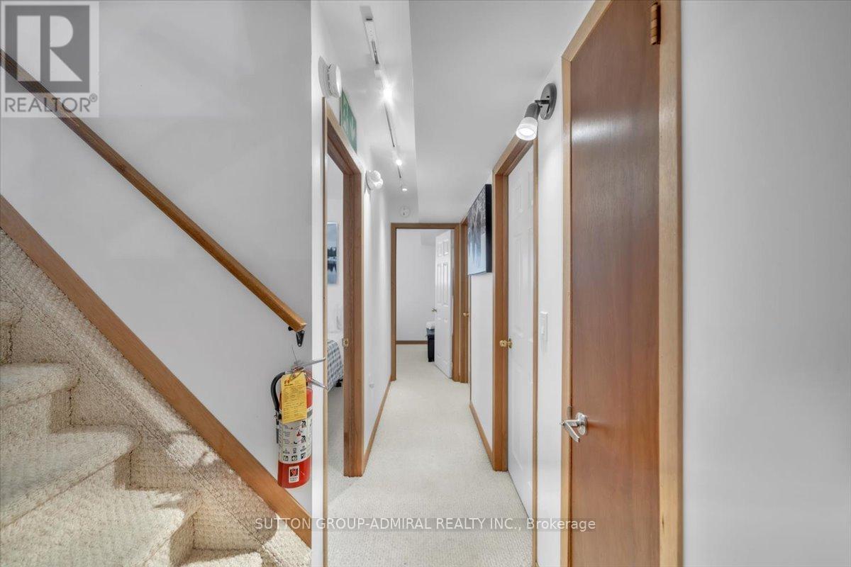 181 Arlberg Crescent, Blue Mountains, Ontario  L9Y 0M1 - Photo 24 - X12162598