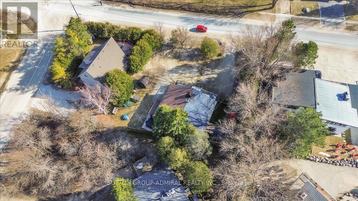 181 Arlberg Crescent, Blue Mountains, Ontario  L9Y 0M1 - Photo 32 - X12162598