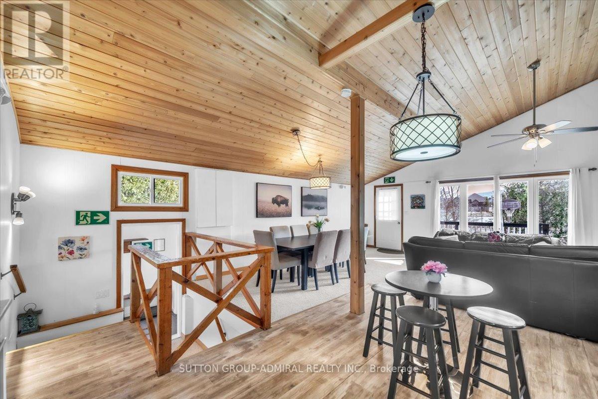 181 Arlberg Crescent, Blue Mountains, Ontario  L9Y 0M1 - Photo 6 - X12162598