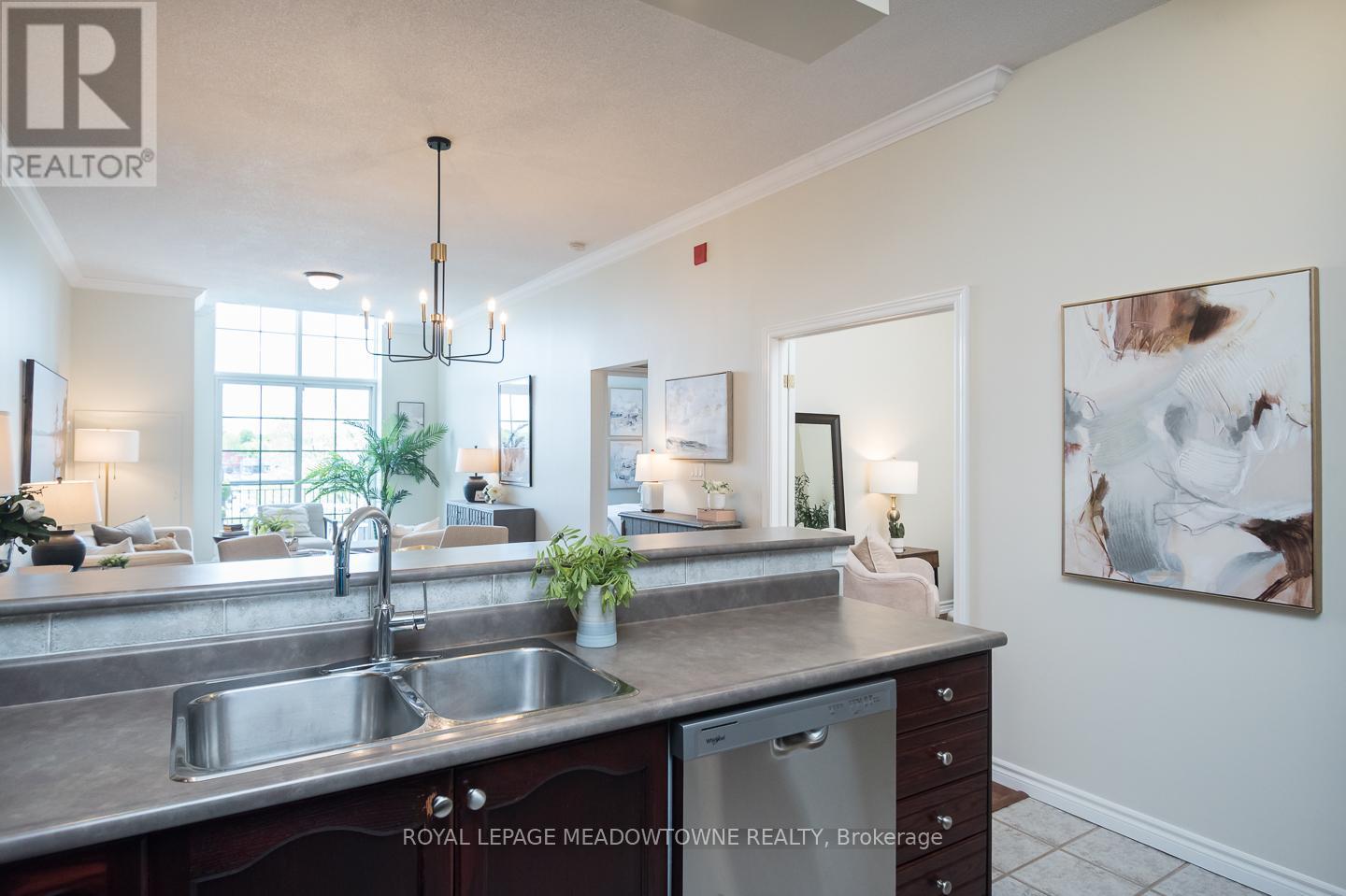 318 - 262 Dundas Street E, Hamilton (Waterdown), Ontario  L8B 1A9 - Photo 13 - X12162658