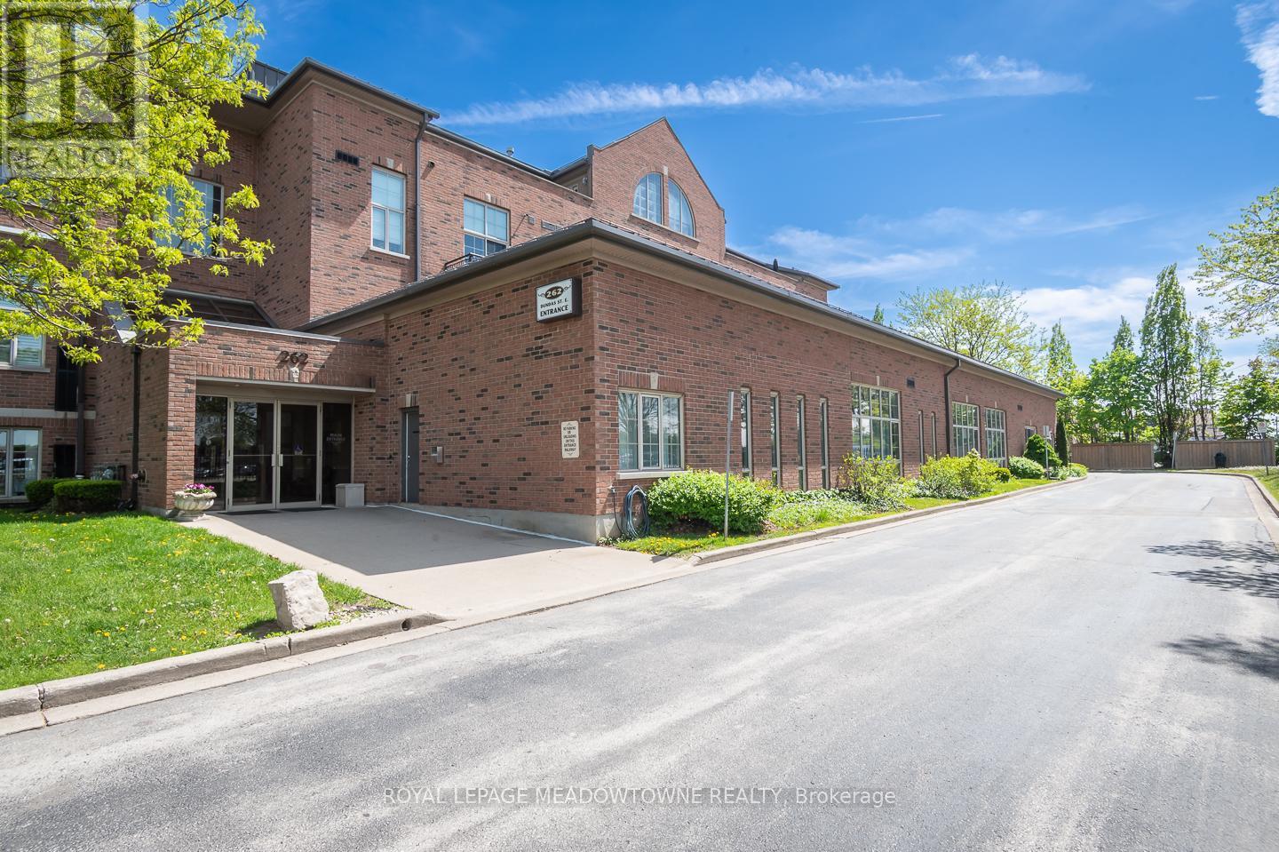318 - 262 Dundas Street E, Hamilton (Waterdown), Ontario  L8B 1A9 - Photo 2 - X12162658